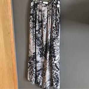 Maxi lined skirt. Cameo & Myth. Large.